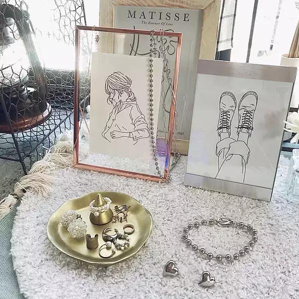 「収納もインテリアもおまかせ！リビングで使いたいダイソーアイテム」の画像