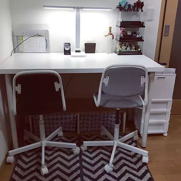 「整った環境で集中力と作業効率を上げる！デスク周りの収納アイデア」の画像