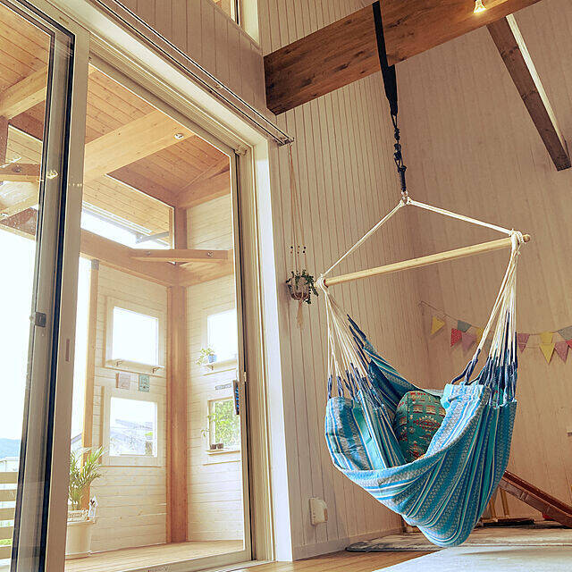 心地よい揺れに思いきり癒される♡おうち時間の充実におすすめのハンモック