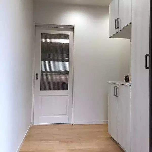 「【写真でルームツアー】季節を楽しみ、暮らしを整える。シンプルに心地よい4つの空間。azureさんのお家をご紹介！」の画像