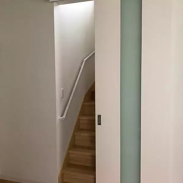 「【写真でルームツアー】季節を楽しみ、暮らしを整える。シンプルに心地よい4つの空間。azureさんのお家をご紹介！」の画像