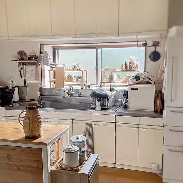 「日々に寄り添う心地よさ、古い家を工夫して楽しむ優しいキッチン」 by kie.さん