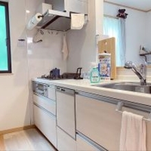 目につくところだからピカピカにして気持ちよく♪キッチンの調理台＆カウンターの掃除テクニック