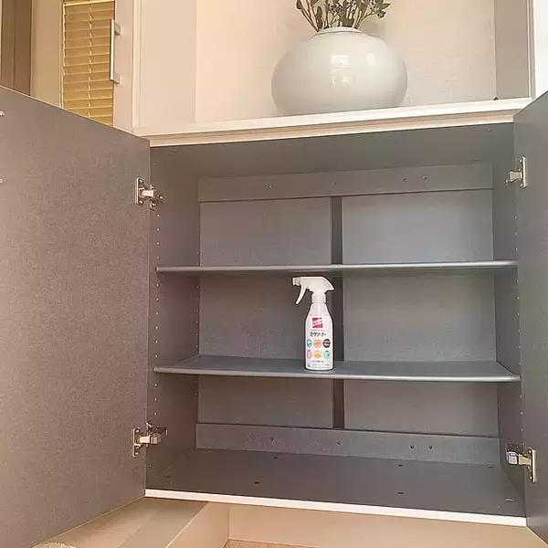 「清潔感アップで第一印象が変わる♪たたきからドアまわりまで整う、玄関の掃除実例」の画像