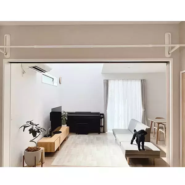 「雨の日も花粉の季節もこれで安心♪毎日の洗濯がラクになる部屋干しの工夫」の画像