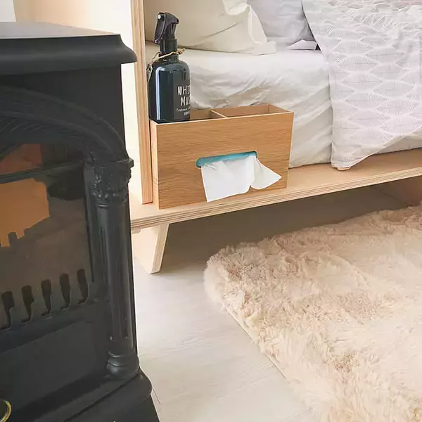 「置き場所の悩みやスペース問題もすっきり解消！快適な寝室を作るダイソーのおすすめ収納アイテム」の画像