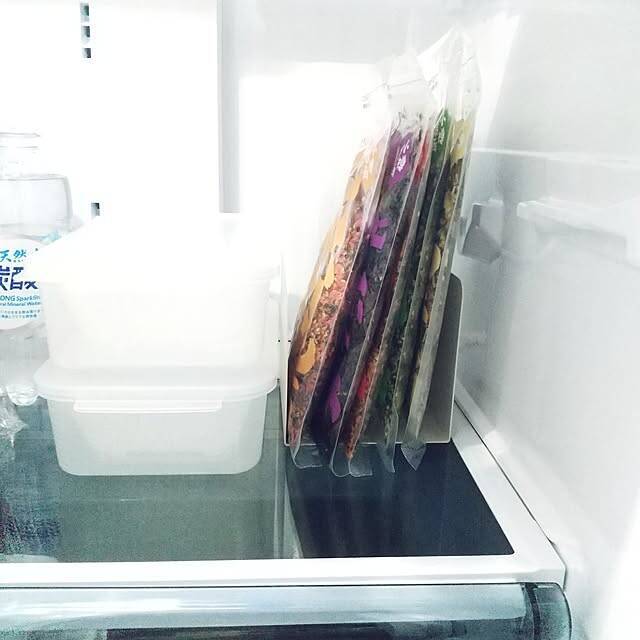 冷蔵庫が整う！セリアのアイテムで毎日の料理がスムーズになるすっきり収納術