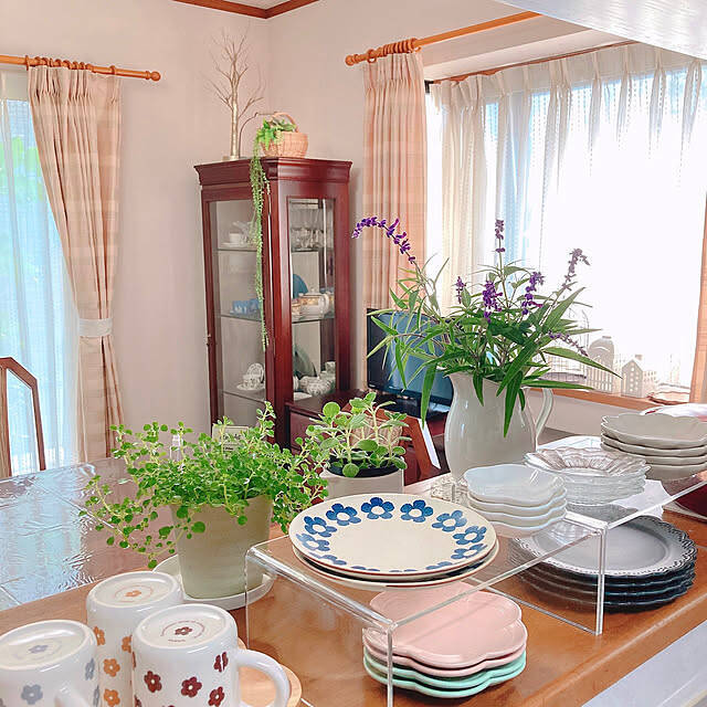 ショーケースみたいで気分が上がる♡無印良品のアクリルアイテムを使ったディスプレイ収納アイデア