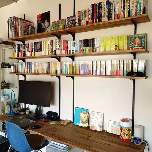 「読書好きさん必見の収納アイデア♪お部屋にも暮らしにもしっくりとなじむ本棚のコーディネート実例」の画像