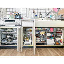 「シンク下に革命を起こす！スライド式ステンレス3段ラック」 by hitomiさん