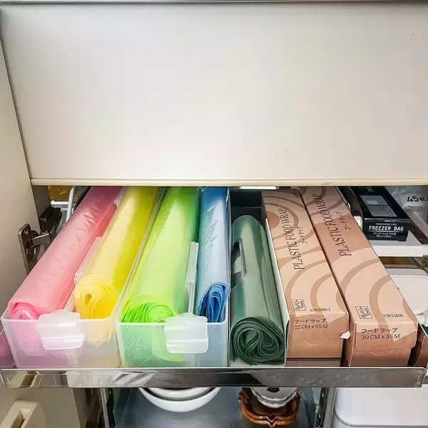 「「シンク下に革命を起こす！スライド式ステンレス3段ラック」 by hitomiさん」の画像