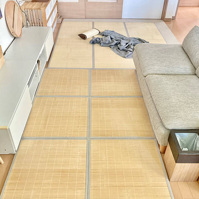 空間を足元から快適に♪デザインや機能性も幅広いニトリのラグを取り入れた実例6選