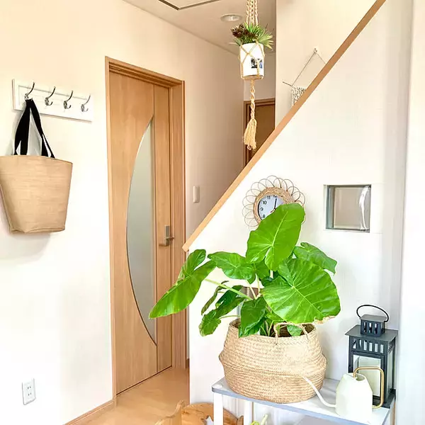 「柔らかな素材でなんでも入れやすい。IKEAの定番バスケット「FLADIS」活用術6選」の画像