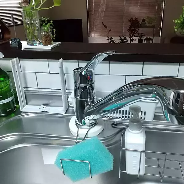 「シンプルで使いやすい！キッチンの整理整頓に役立つセリアの収納アイテム6選」の画像