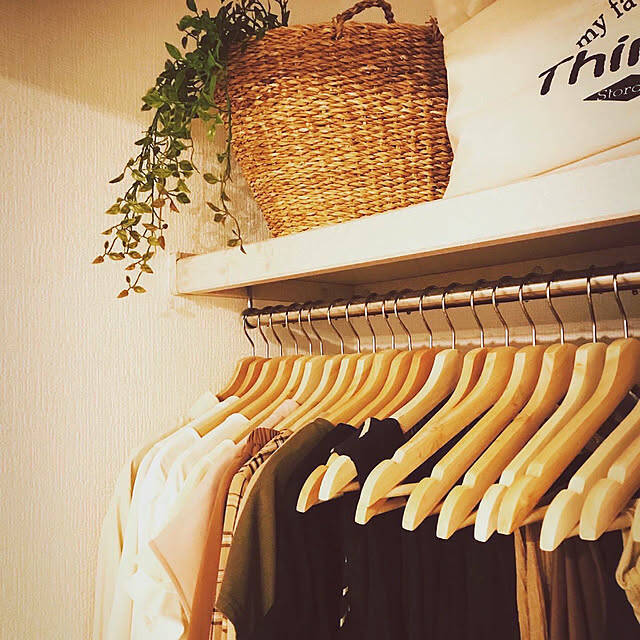 ちょっとの工夫でクローゼットもスッキリ快適に♪服を持ちすぎないコツ10選