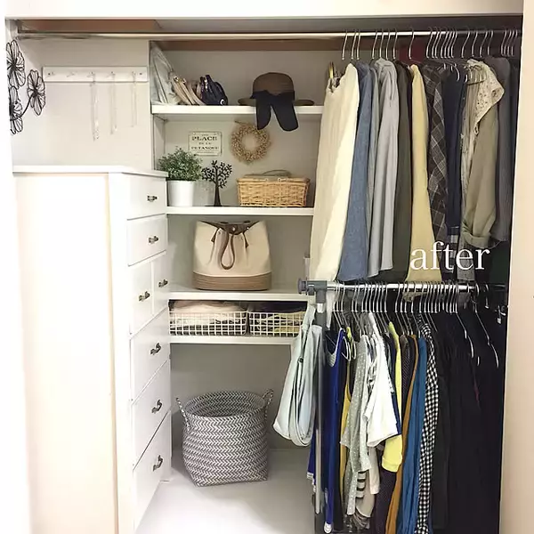 「ちょっとの工夫でクローゼットもスッキリ快適に♪服を持ちすぎないコツ10選」の画像