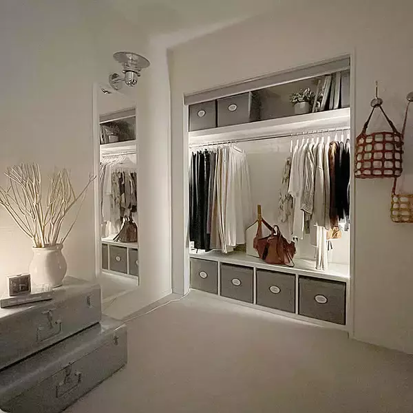 「ちょっとの工夫でクローゼットもスッキリ快適に♪服を持ちすぎないコツ10選」の画像