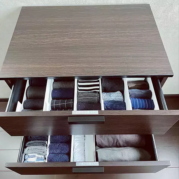 「整理整頓に役立つアイデア☆おすすめの小物の収納テクニック」の画像