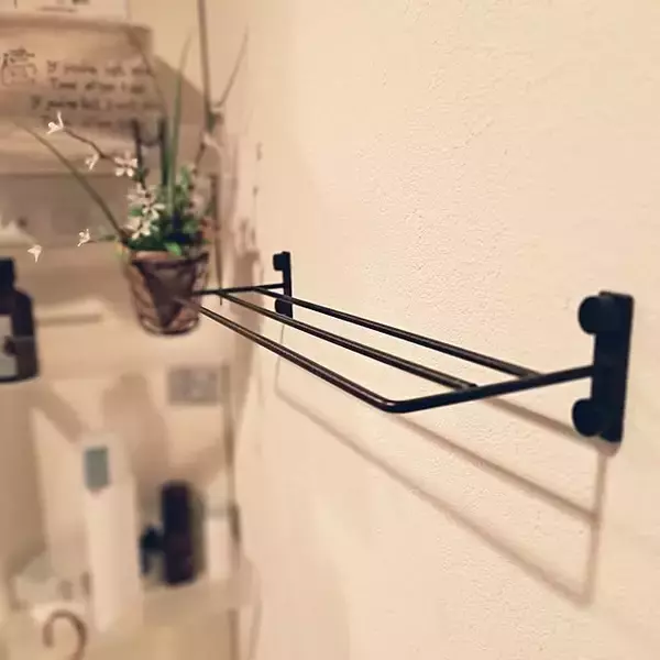 ひと手間かけて生活感をカバー♪身近な素材で作れる、タオル掛けのDIYアイデア集