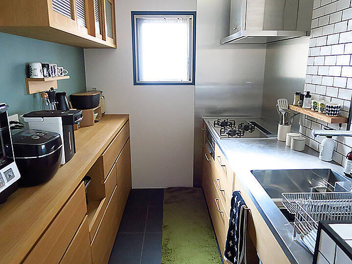 使い勝手の良い見せる収納 爽やかクールな北欧スタイル 憧れのキッチン Vol 110 Sofaisanaさん 17年6月15日 エキサイトニュース