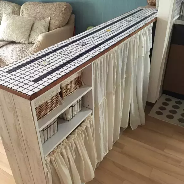 「カラーボックスを使ってリメイクを楽しむ10のアイデア」の画像