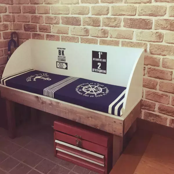 「カラーボックスを使ってリメイクを楽しむ10のアイデア」の画像