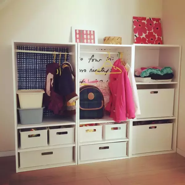 「カラーボックスを使ってリメイクを楽しむ10のアイデア」の画像