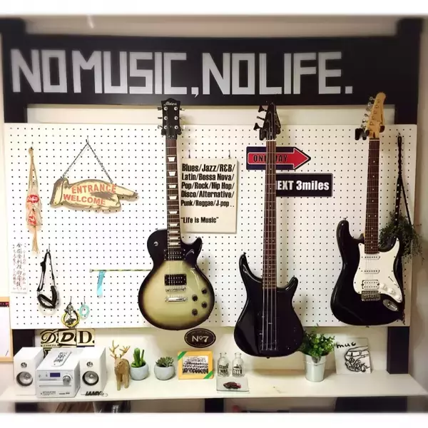 「音楽は、一生の趣味！楽器をインテリアに活用しよう」の画像