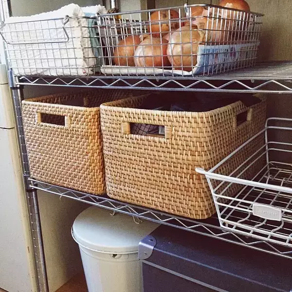 「無印良品ワイヤーバスケットでキッチンをスッキリ」の画像
