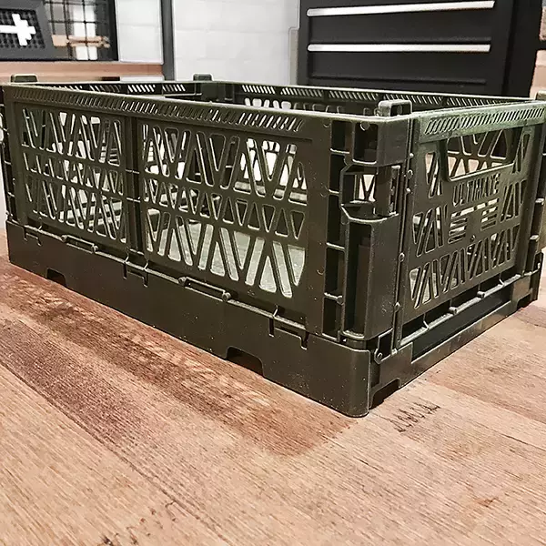 「付けただけ！収納ボックスの男前度を上げる固定金具活用術 by tomoさん ［連載：○○しただけインテリア］」の画像