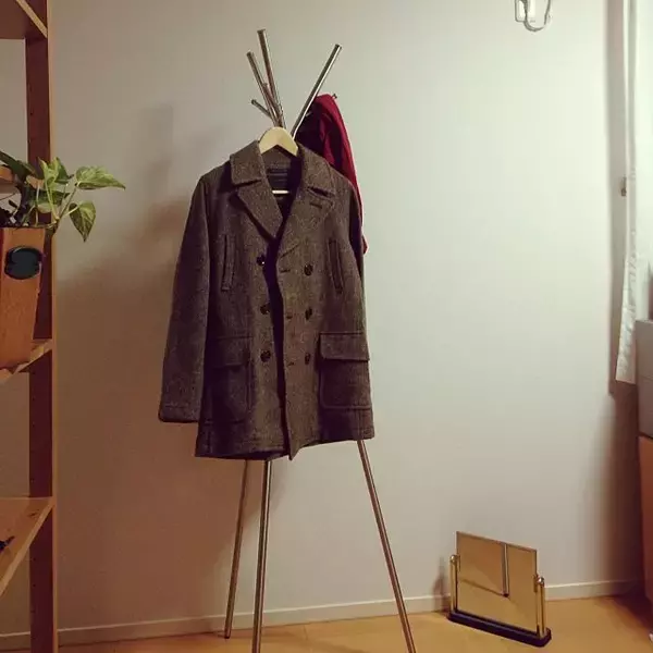 「シンプル&モダンな北欧家具IKEAの人気のハンガーラック」の画像