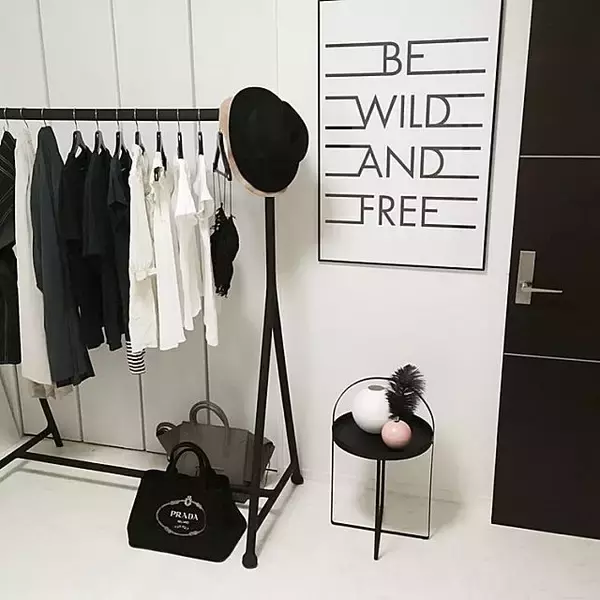 「シンプル&モダンな北欧家具IKEAの人気のハンガーラック」の画像