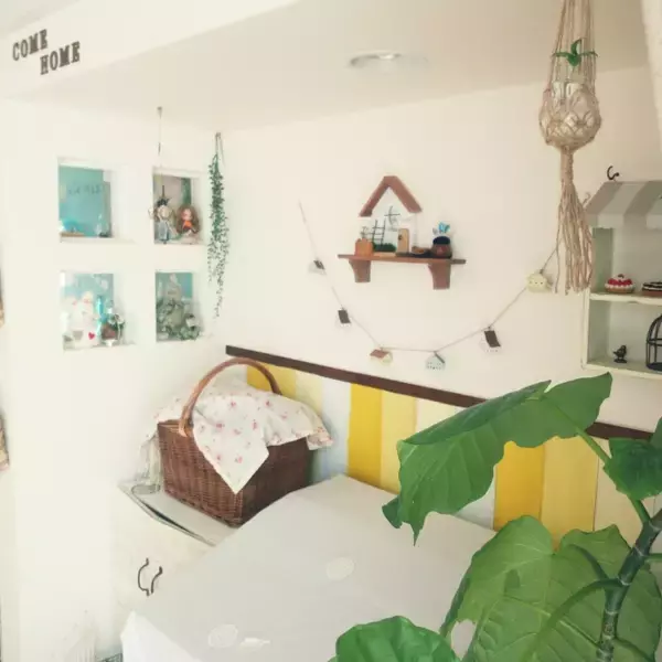 「透明感が魅力！インテリアとしてガラスを取り入れたお部屋10選」の画像