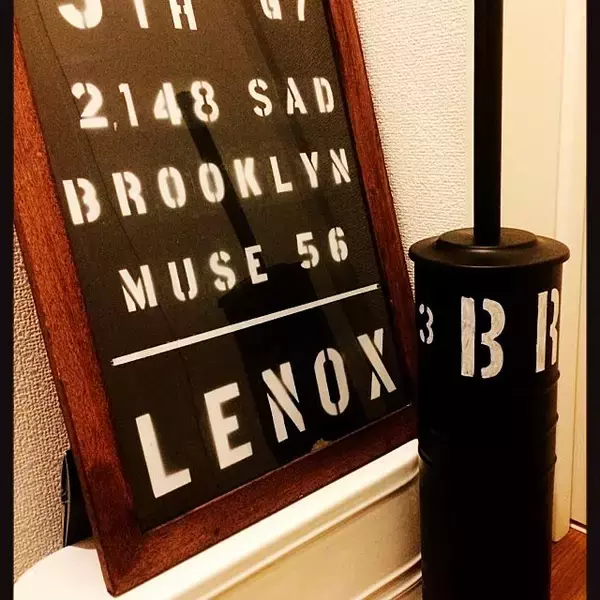 「トイレもIKEAで♪トイレットペーパーホルダーやブラシ」の画像