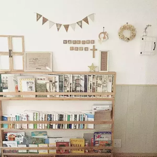 「物語の世界に旅立てる入り口をDIY☆オリジナルの本棚10選」の画像