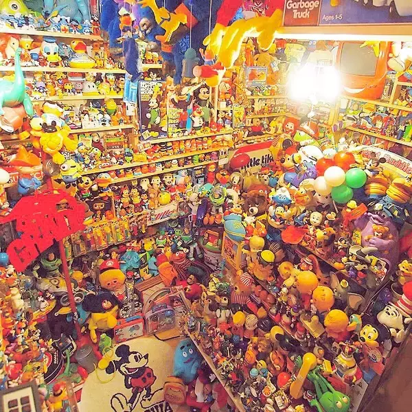 「みんな見て♡大好きを集めたコレクションディスプレイ」の画像