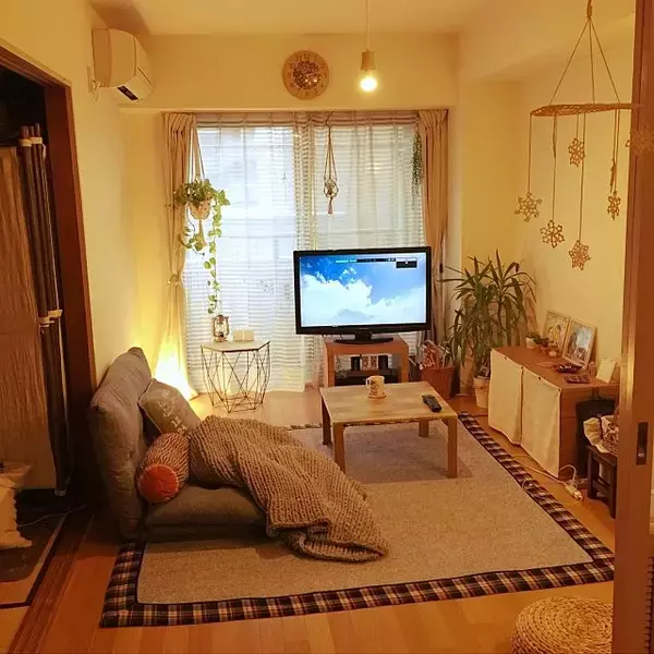 「ソファいらず!? 座り心地もお値段も優しいニトリの座椅子」の画像