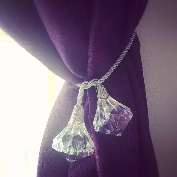 「セリアで見つけた♪アクセントになるカーテンタッセル」の画像