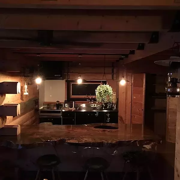 「自然素材が落ち着く♡ログハウスで叶える夢のスローライフ」の画像