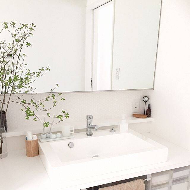 物語の一場面みたい！無印良品の公園の時計と駅の時計