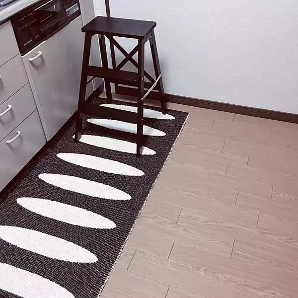 「こんな使い方があった！IKEAのステップスツール　BEKVÄM」の画像