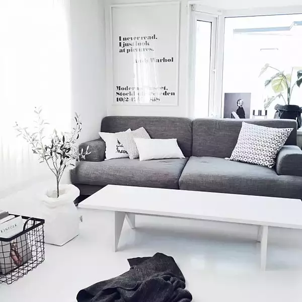 「何もかも自分仕様♪DIYで作るテーブル・スツール10の実例」の画像