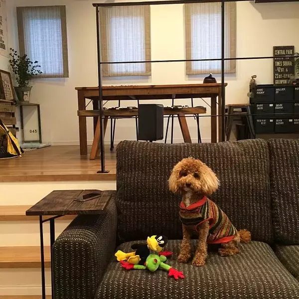 「何もかも自分仕様♪DIYで作るテーブル・スツール10の実例」の画像