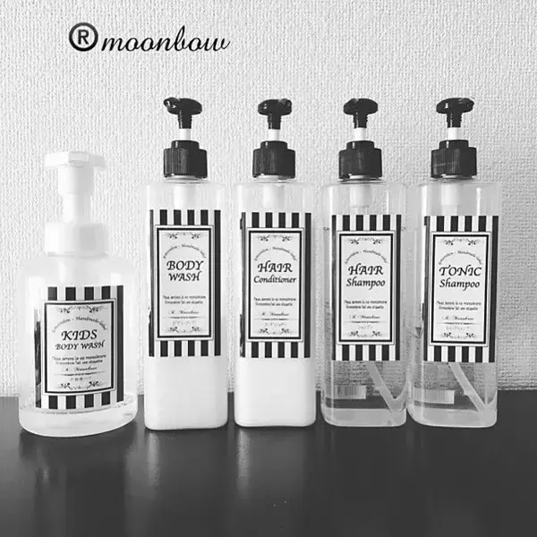 「生活感のない浴室に！使えるダイソーのシャンプーボトル」の画像