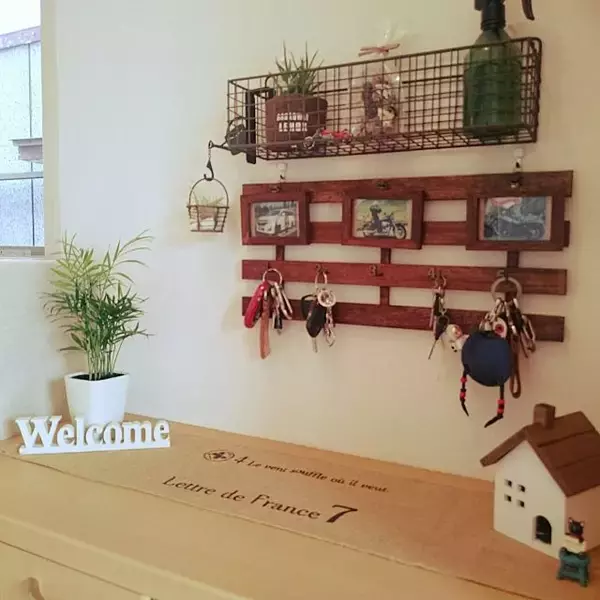 「意外な場所にもマッチ！すのこDIYでできる収納アイディア」の画像