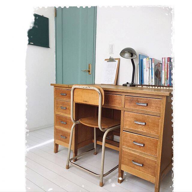 意外に使える 学校のイスを使ったインテリアアイデア 17年9月17日 エキサイトニュース 意外に使える 学校のイスを使ったインテリアアイデア 17年9月17日 エキサイトニュース