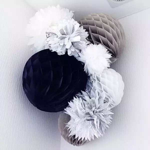 「ペーパーナプキンなどの紙を使って！手作りの飾りいろいろ」の画像