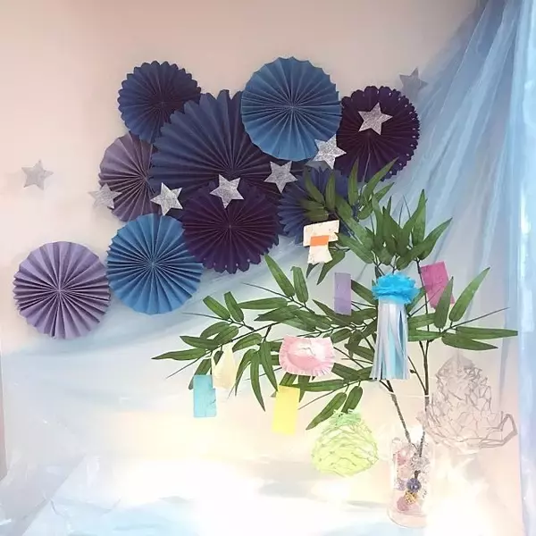 「ペーパーナプキンなどの紙を使って！手作りの飾りいろいろ」の画像