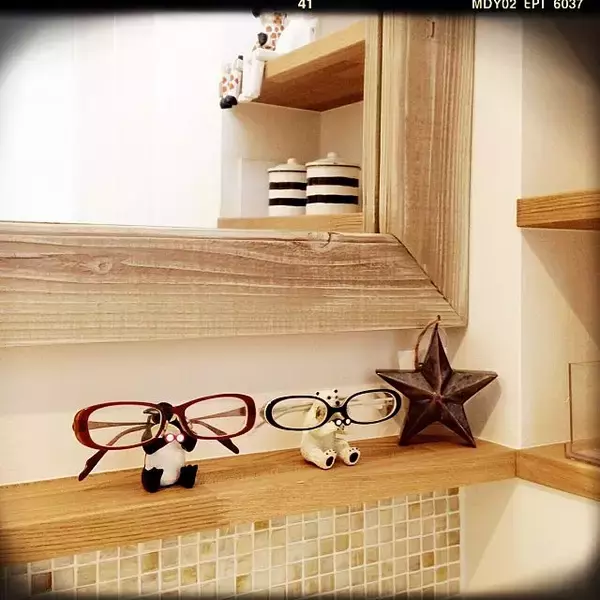 「インテリアとしても楽しめる♪メガネの見せる収納アイデア」の画像