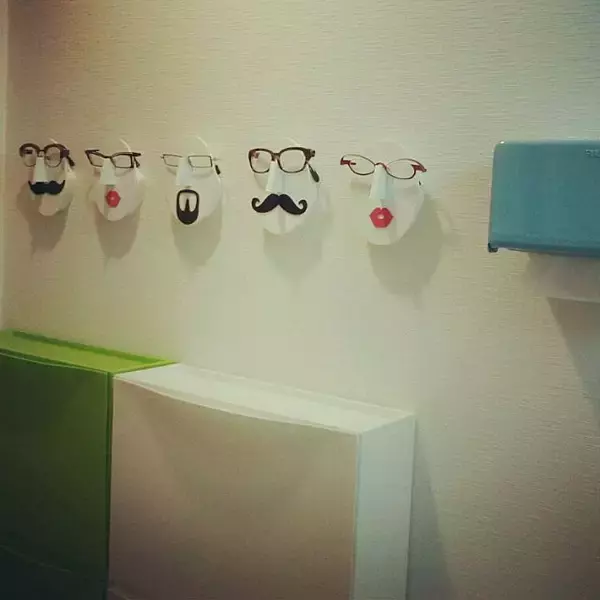 「インテリアとしても楽しめる♪メガネの見せる収納アイデア」の画像